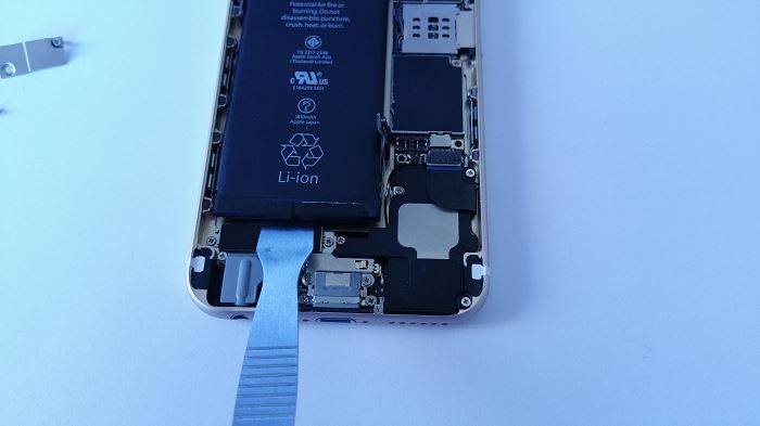 Etape 15 D&eacute;montage complet iPhone 6