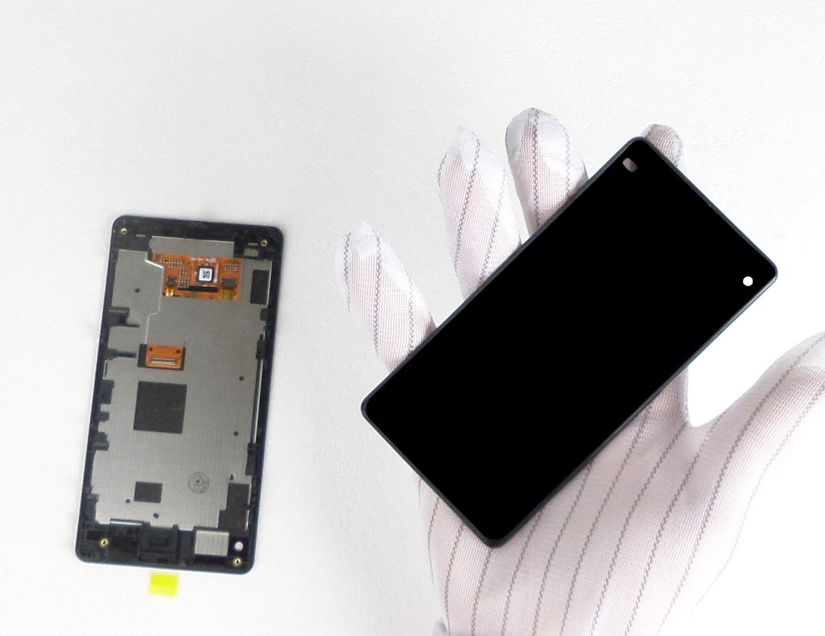 Ecran vitre tactile et LCD assembl&eacute;s sur ch&acirc;ssis noir compatible Sony Xperia Z1 compact D5503