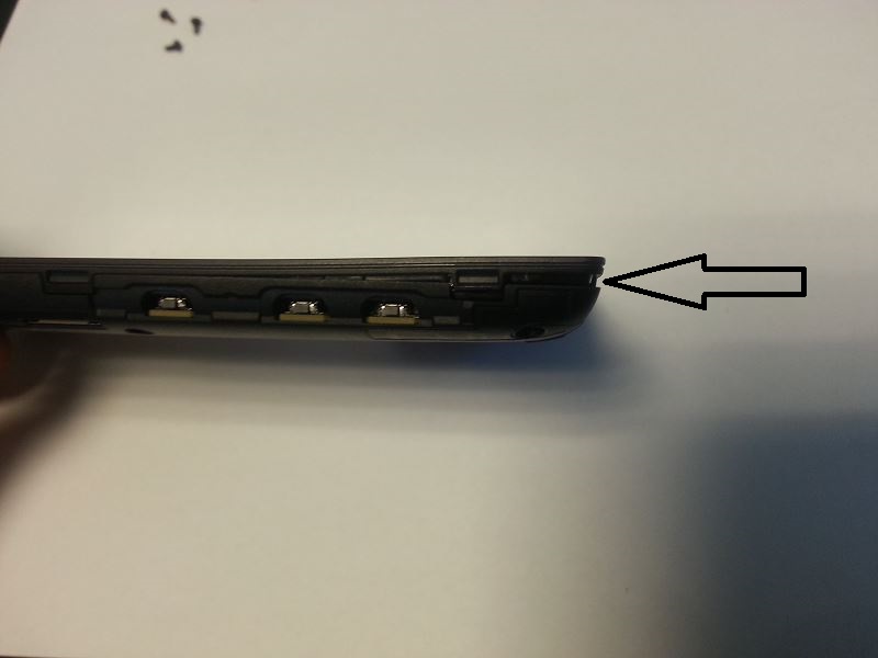 D&eacute;tacher le ch&acirc;ssis interne du Lumia 520