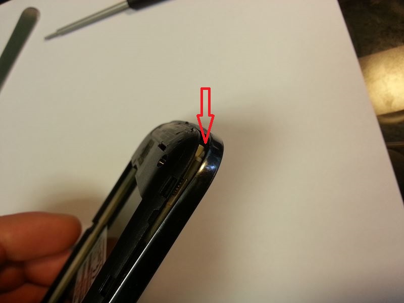 D&eacute;tacher le ch&acirc;ssis interne du Wiko Cink King