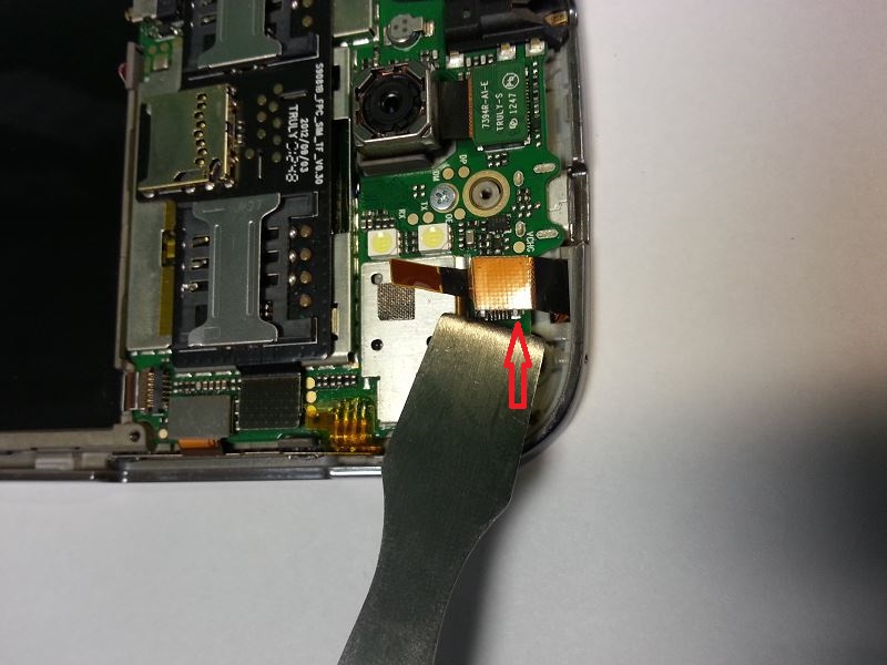 D&eacute;connecter la nappe du tactile du Wiko Cink King