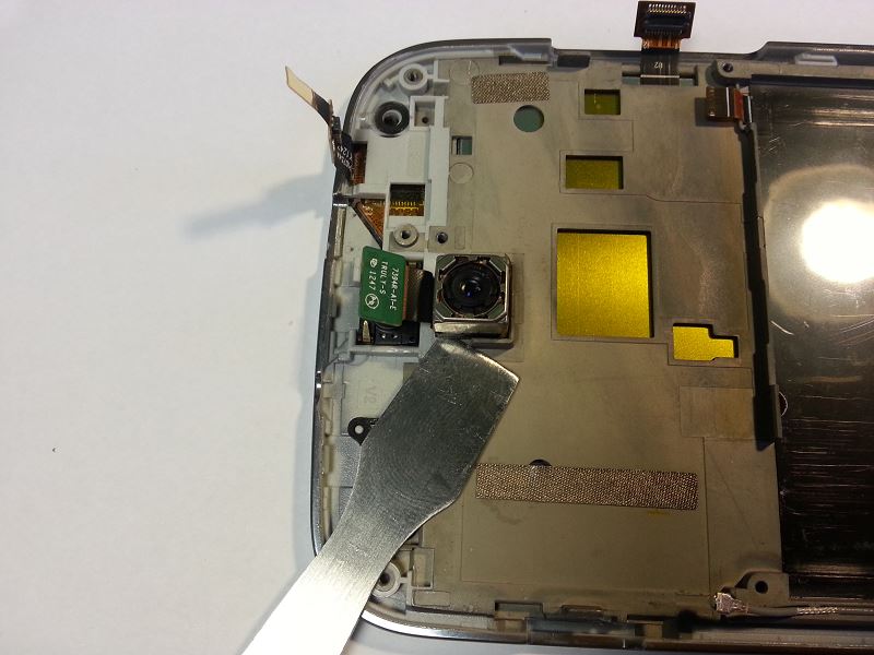 Retirer la cam&eacute;ra principale du Wiko Cink King