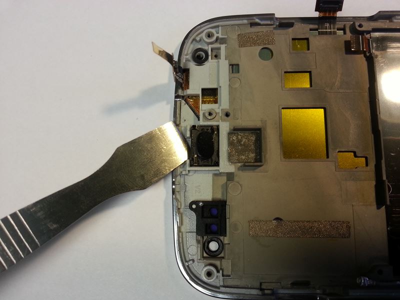 D&eacute;coller le haut parleur oreille du Wiko Cink King