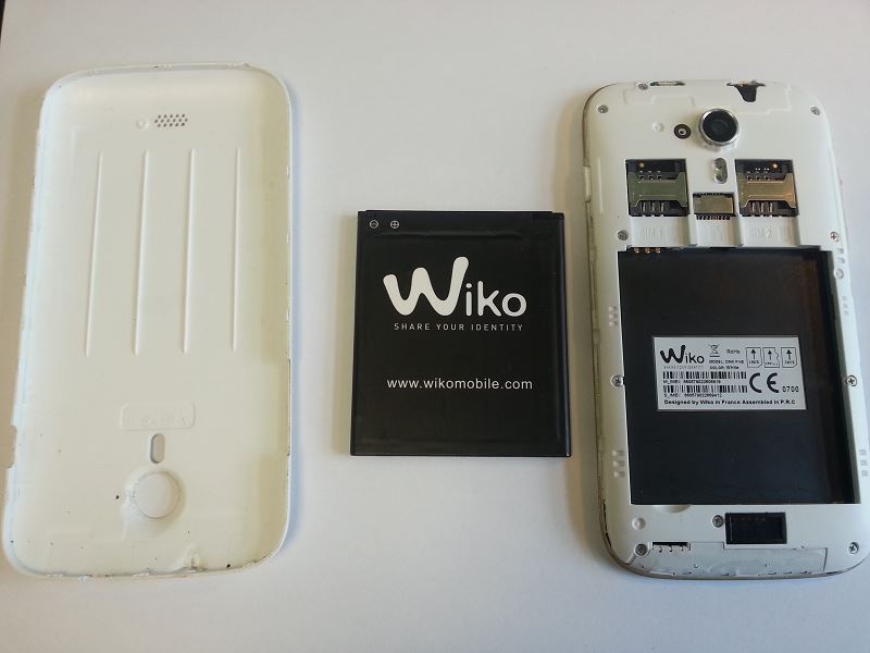 Retirer la batterie du Wiko Cink Five