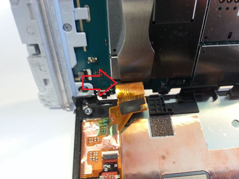 D&eacute;connecter la nappe du LCD du sony xperia u