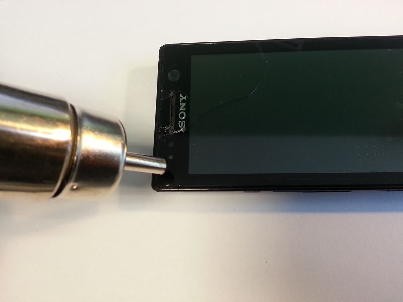 Chauffer le contour de la vitre du sony xperia u