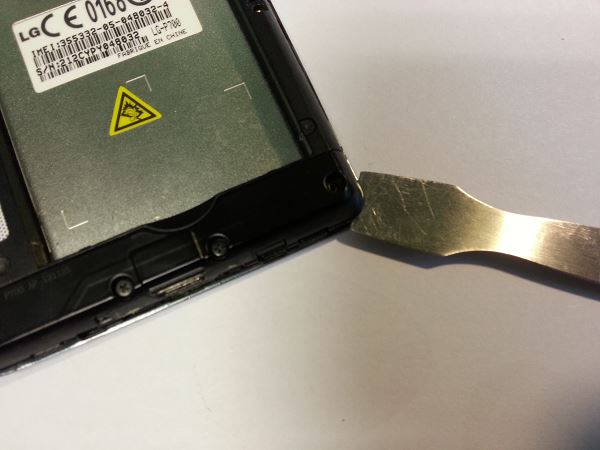 Guide de reparation Optimus L7 P700 P705 etape 4