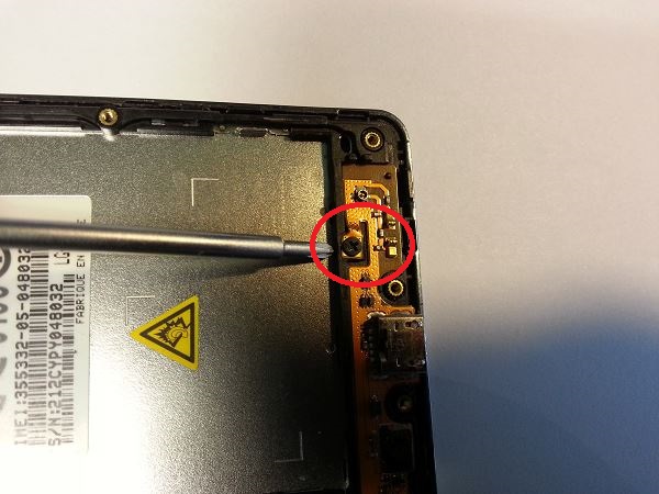 Guide de reparation Optimus L7 P700 P705 etape 15