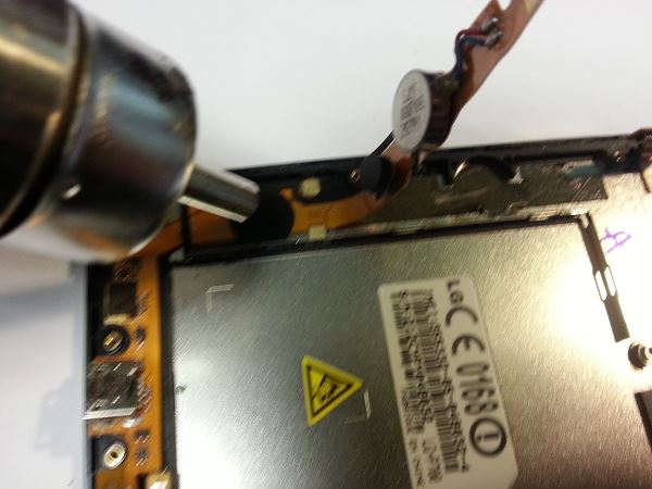 Guide de reparation Optimus L7 P700 P705 etape 18