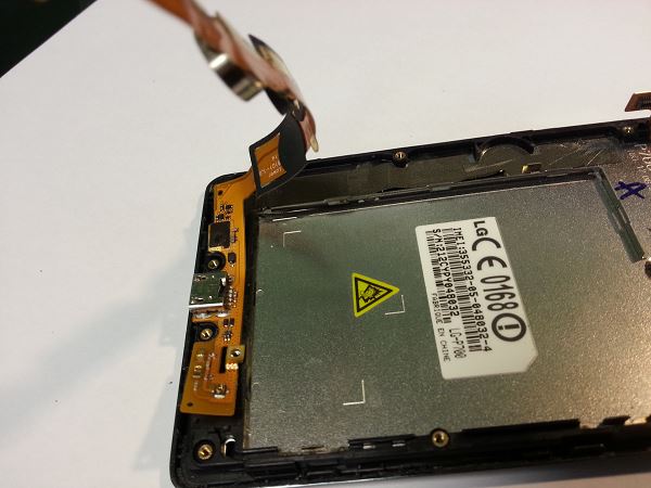 Guide de reparation Optimus L7 P700 P705 etape 19