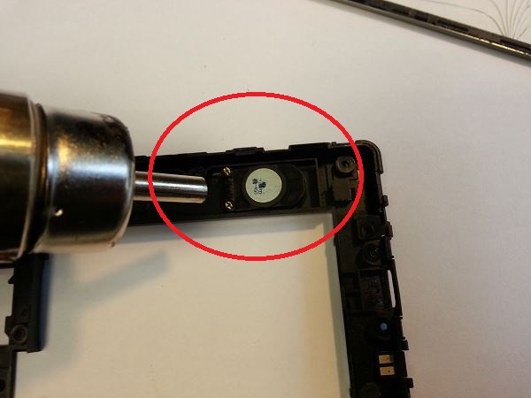 Guide de réparation du LG optimus L7 P700 P705 étape 45