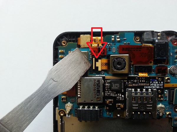 Guide de réparation LG Optimus F5 étape 9