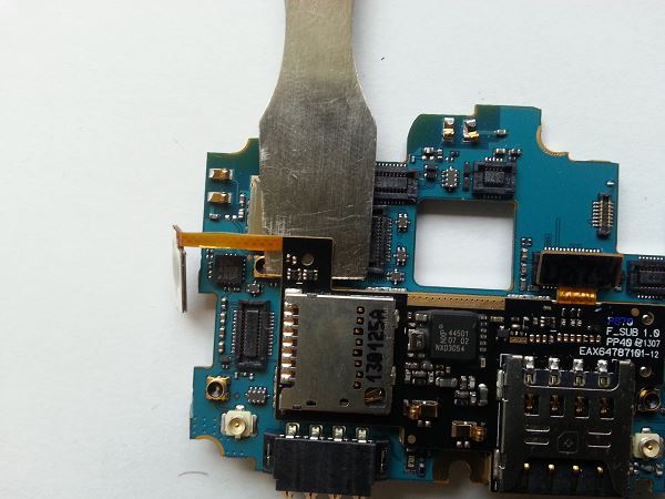 Guide de réparation LG Optimus F5 étape 21