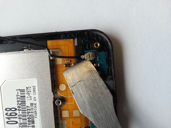 Guide de réparation LG Optimus F5 étape 25