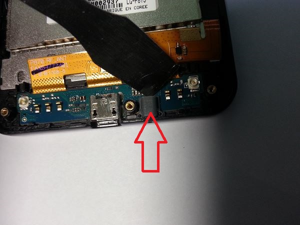 Guide de réparation LG Optimus F5 étape 30