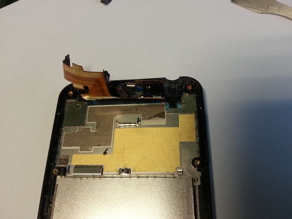 Guide de réparation LG Optimus F5 étape 39