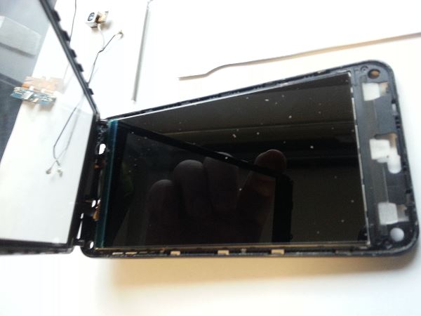 Guide de réparation LG Optimus F5 étape 42