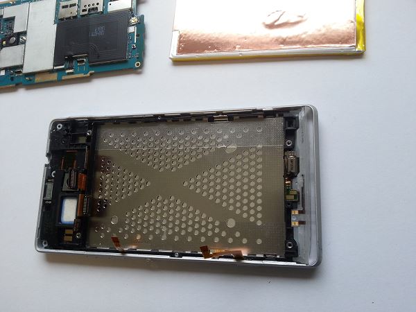 Guide de réparation Sony Xperia SP étape 18