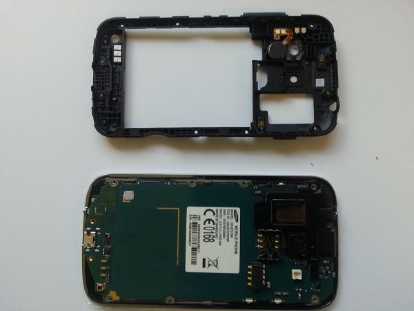 Guide de r&eacute;paration Samsung Galaxy Ace S7275r &eacute;tape 6