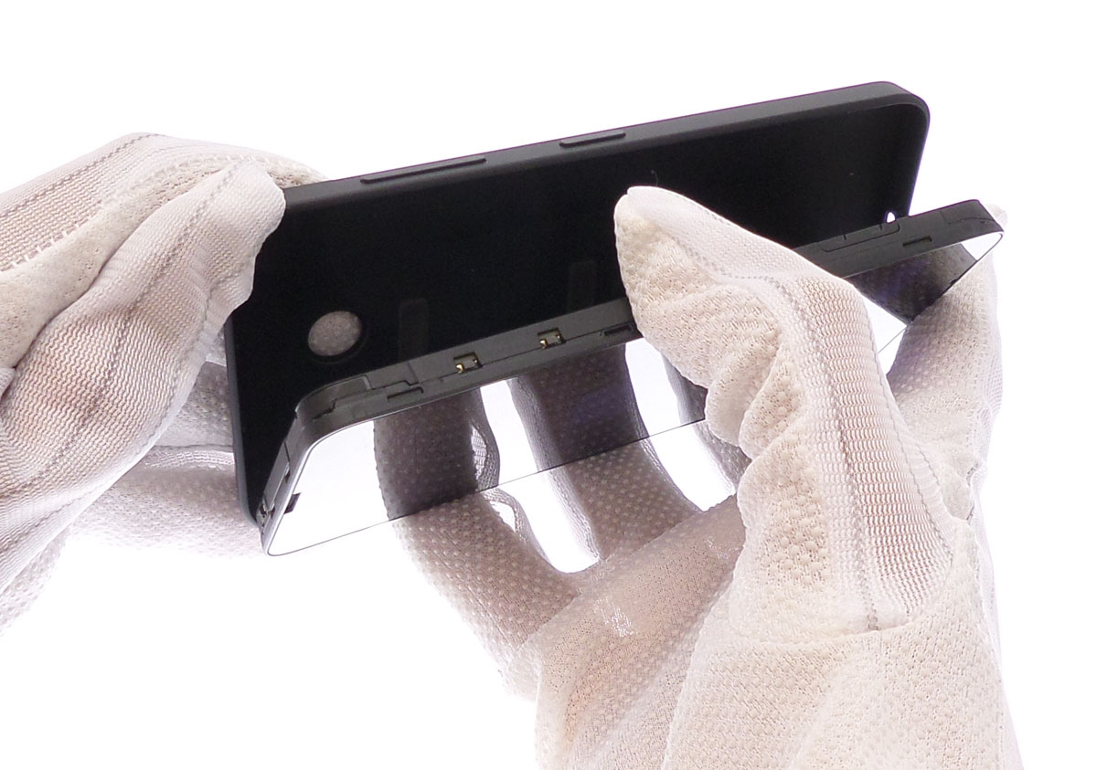 coque arriere a retirer sur t&eacute;l&eacute;phone nokia