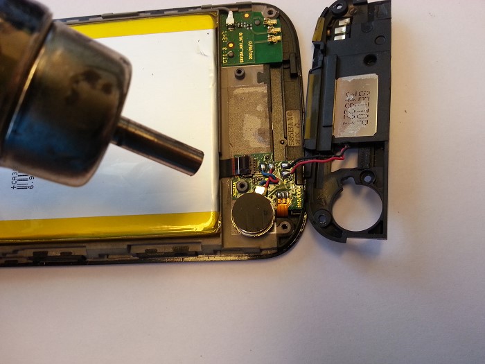 Guide pas a pas de d&eacute;montage WIko Darkmoon