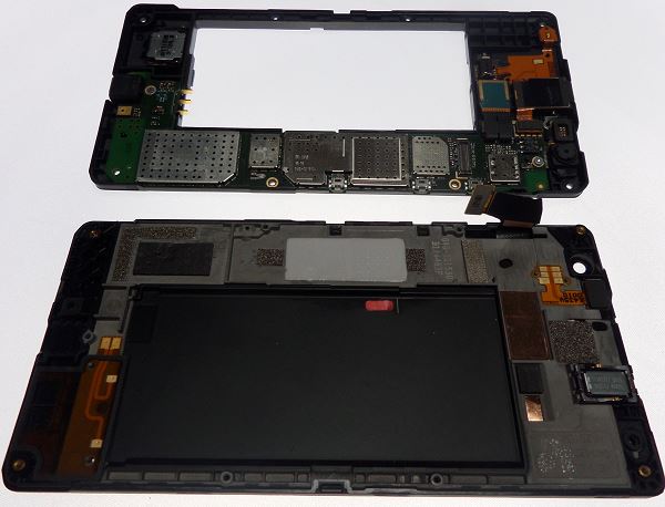 Réparation du Nokia Lumia 735 étape 10