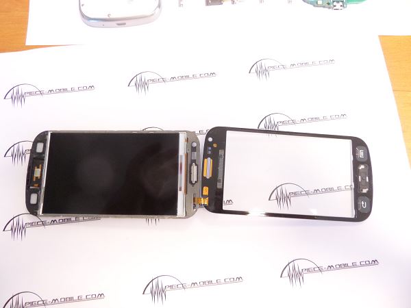 Remonter la vitre tactile du Galaxy Trend