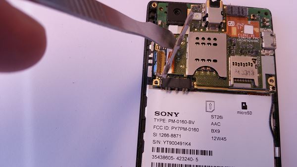 R&eacute;paration du Xperia J st26i