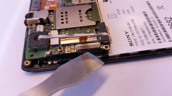 R&eacute;paration du Xperia J st26i