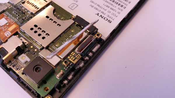 R&eacute;paration du Xperia J st26i