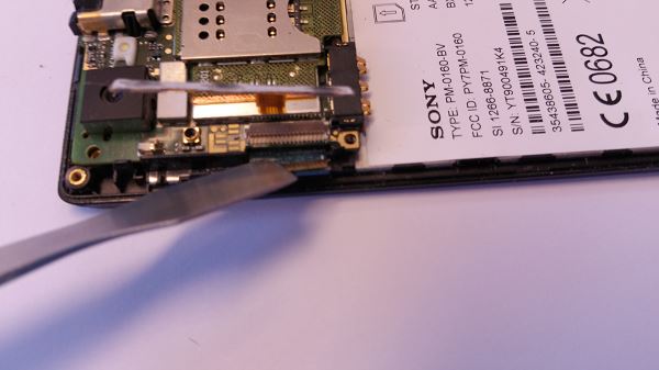 R&eacute;paration du Xperia J st26i