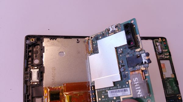R&eacute;paration du Xperia J st26i