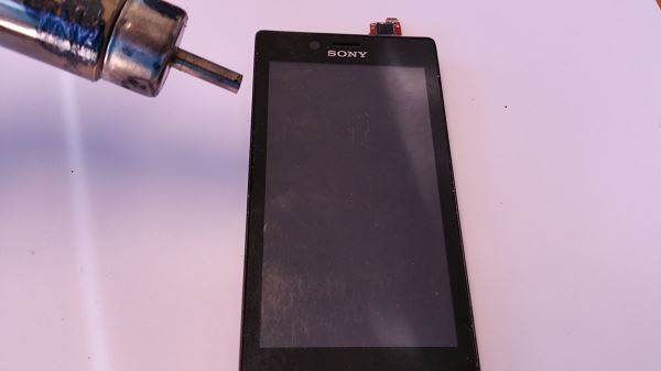 R&eacute;paration du Xperia J st26i