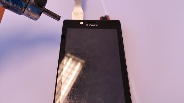 R&eacute;paration du Xperia J st26i